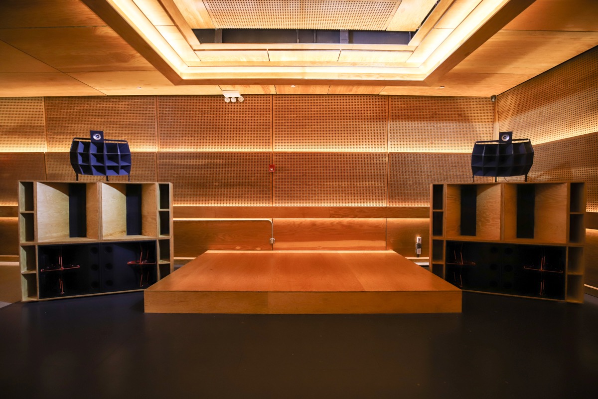 Global Audio Designs Powerful Audiophile System for Public Records