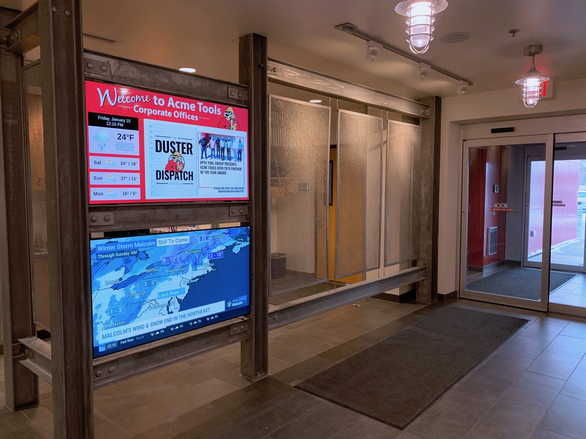 Carousel Digital Signage Brings Retail and Corporate Communications