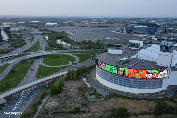 American Dream Exterior LED screen New Jersey turnpike