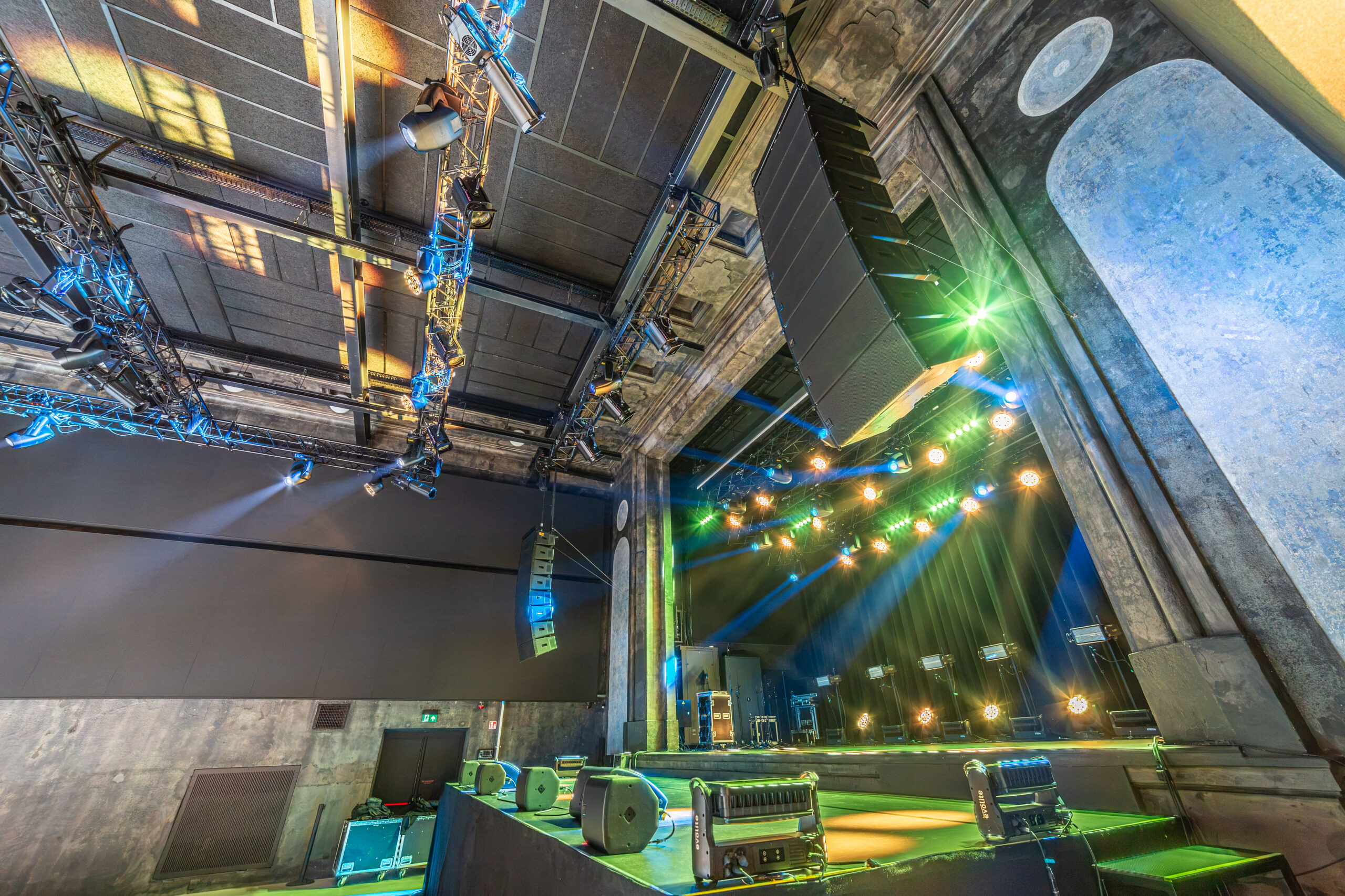 AUDIOTONAS OUTFITS NEW LIVE MUSIC VENUE IN HISTORIC DAINA CINEMA WITH MARTIN AUDIO WPC